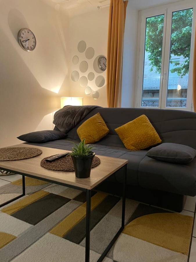 Апартаменти T2 Plein Centre Au 1Er Etage Avec Parking Prive Мійо Екстер'єр фото