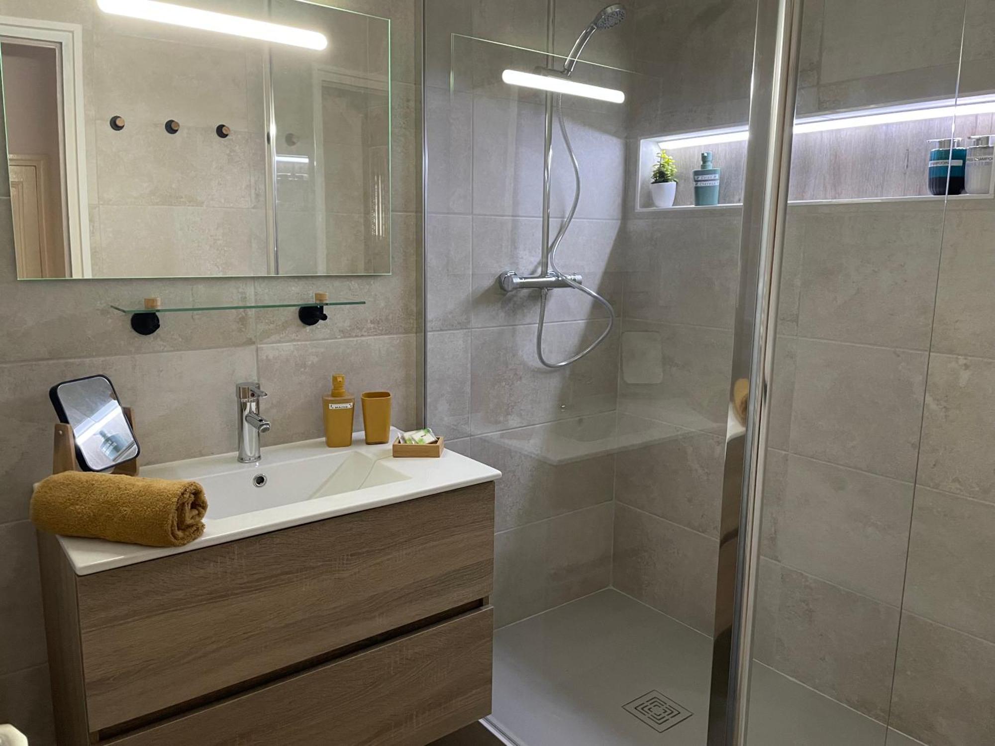 Апартаменти T2 Plein Centre Au 1Er Etage Avec Parking Prive Мійо Екстер'єр фото